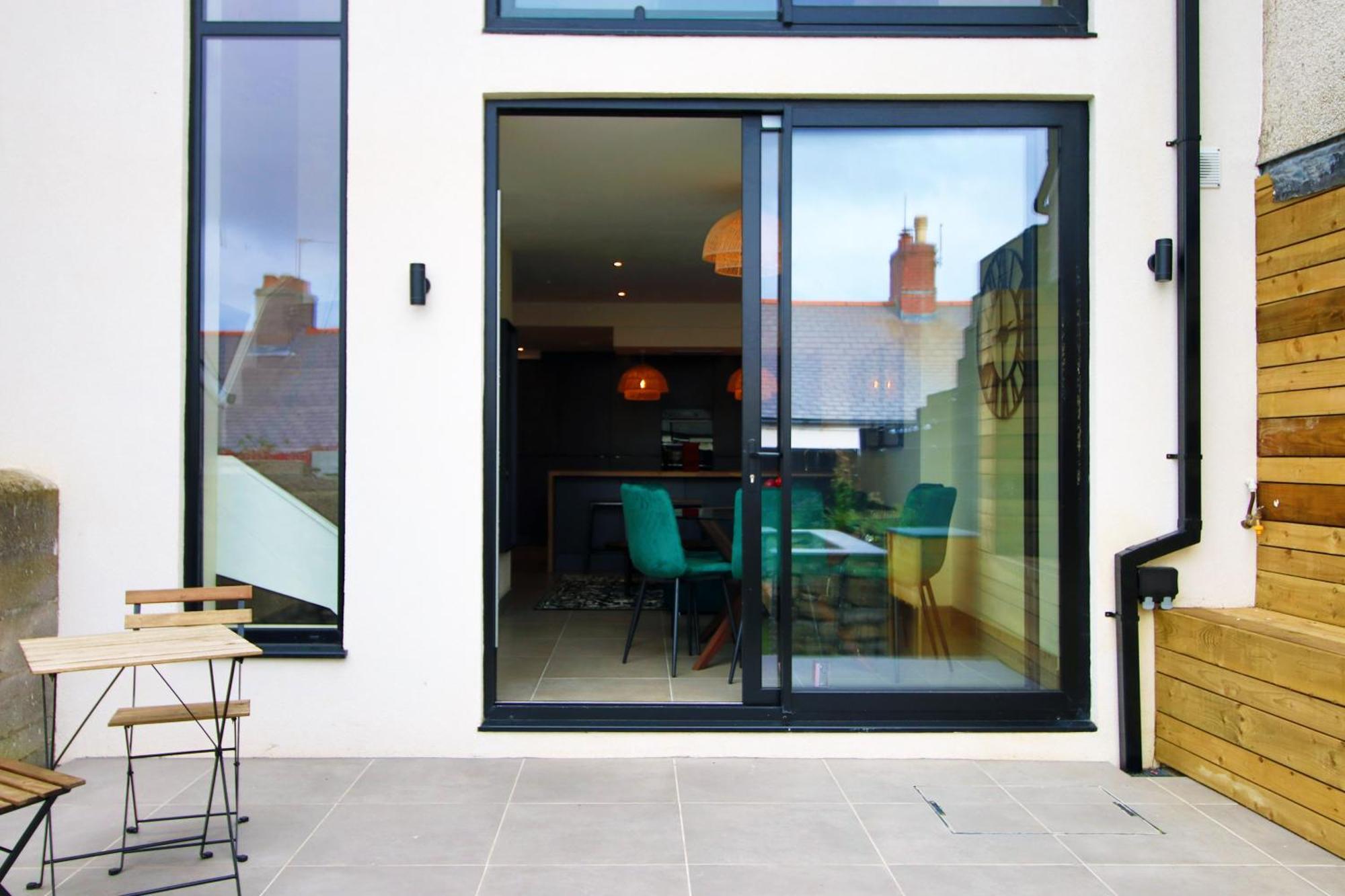 Luxury 4 Bedroom 4 Ensuite Home In Penarth 카디프 외부 사진