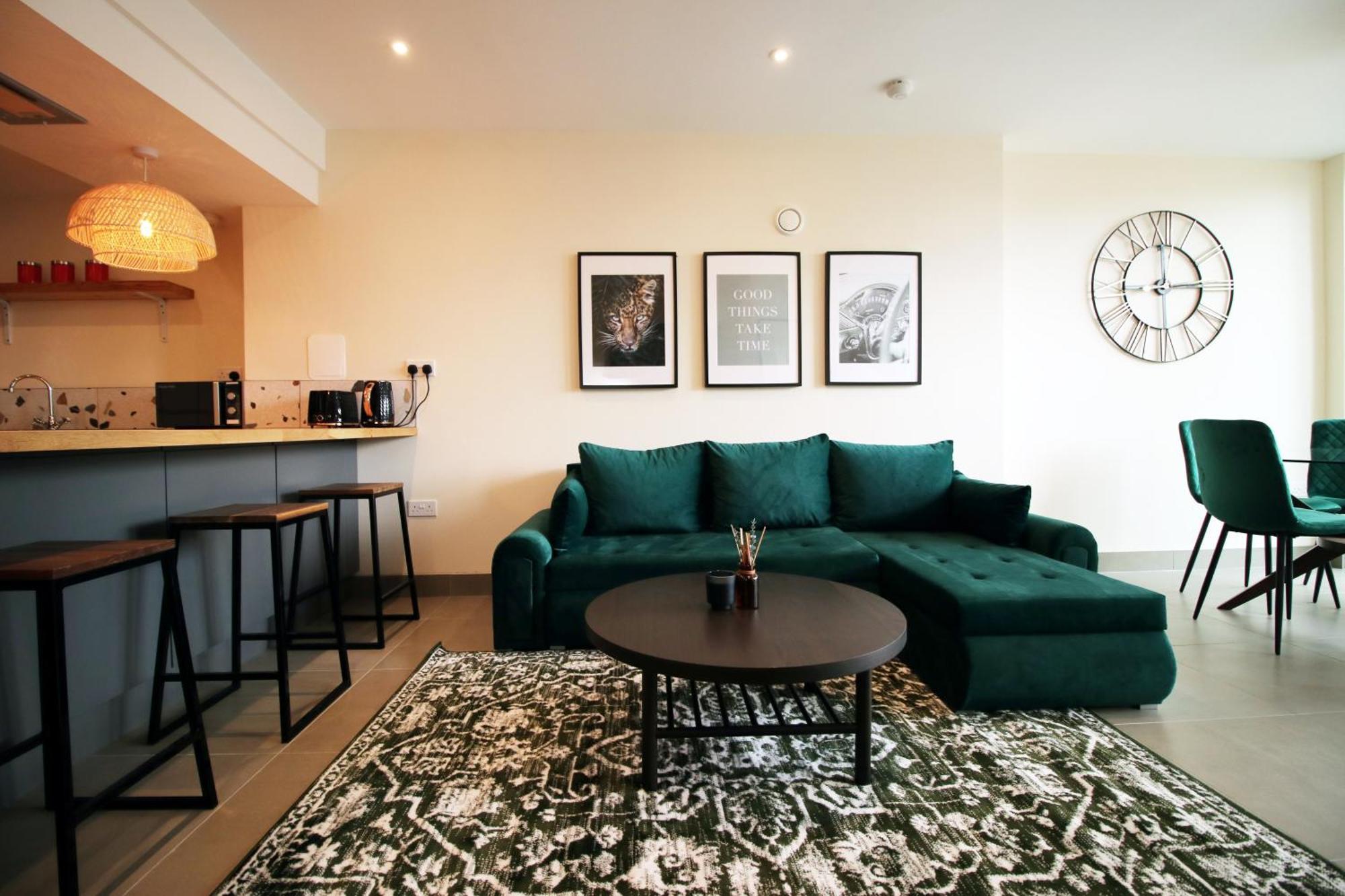 Luxury 4 Bedroom 4 Ensuite Home In Penarth 카디프 외부 사진