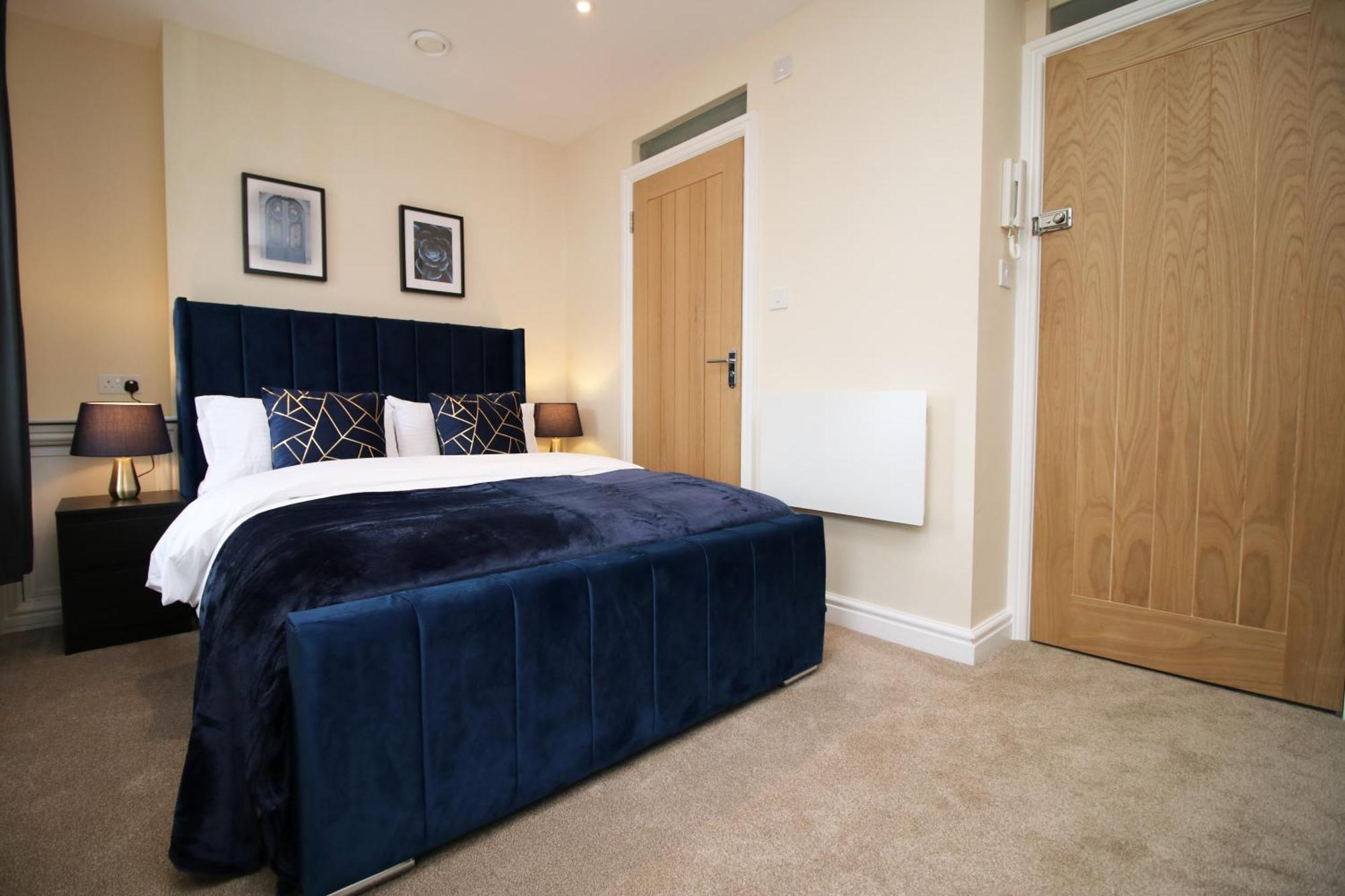Luxury 4 Bedroom 4 Ensuite Home In Penarth 카디프 외부 사진
