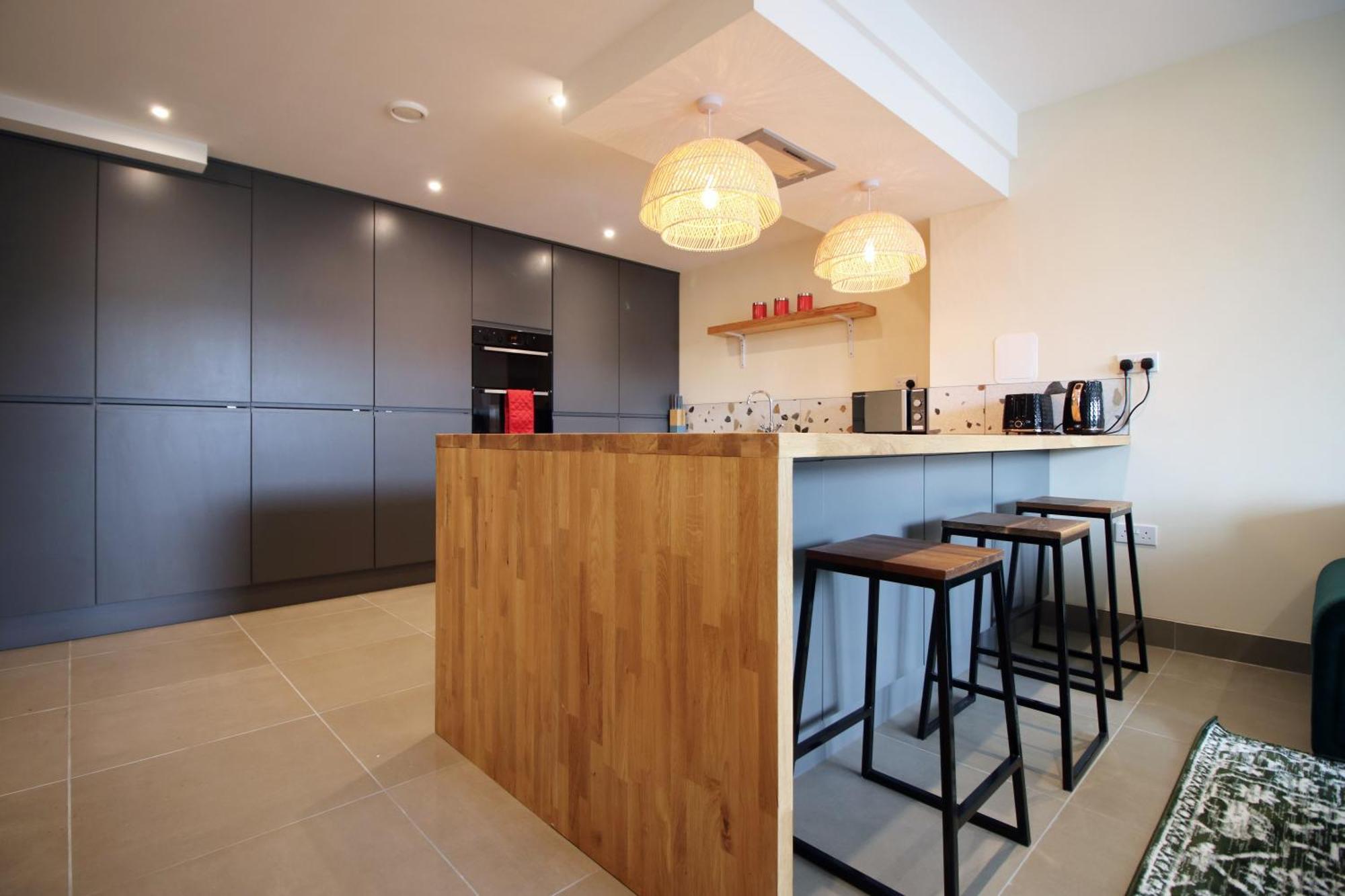 Luxury 4 Bedroom 4 Ensuite Home In Penarth 카디프 외부 사진