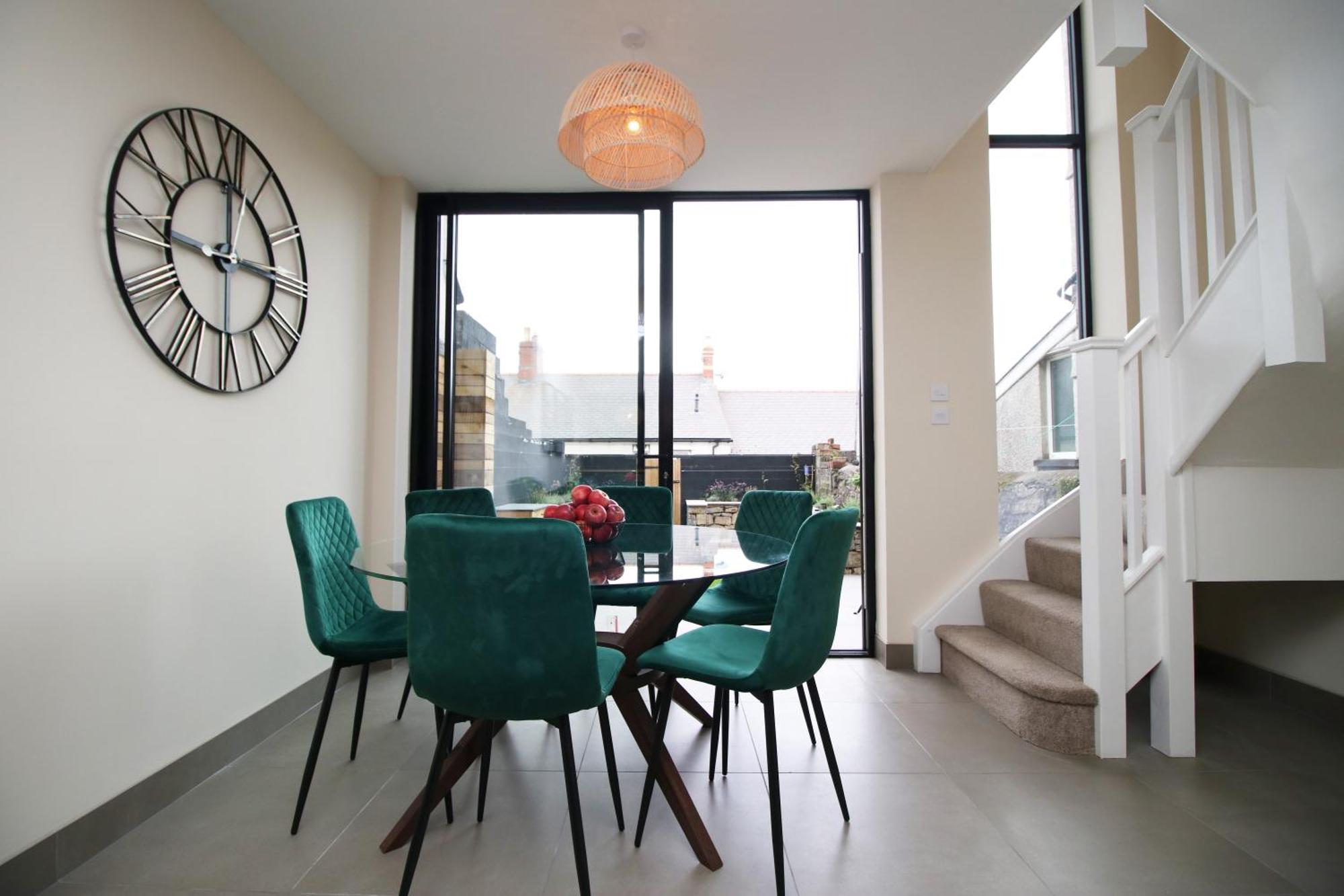 Luxury 4 Bedroom 4 Ensuite Home In Penarth 카디프 외부 사진