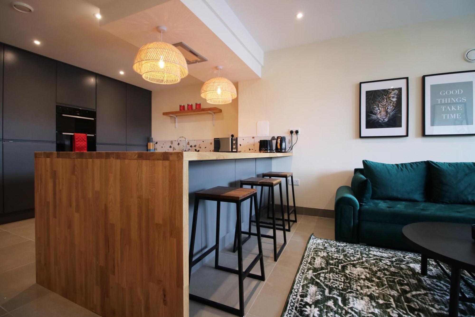Luxury 4 Bedroom 4 Ensuite Home In Penarth 카디프 외부 사진
